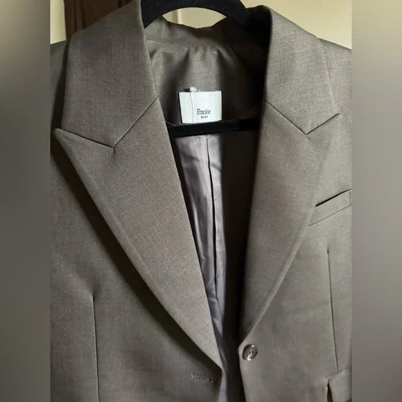 The Frankie Shop oversized wool blazer brown mushroom taupe - Picture 5 of 12